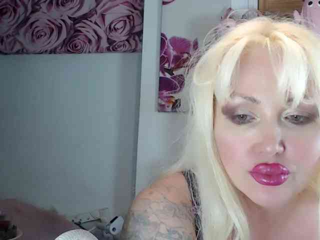 Modella: ElyinkPornsta
