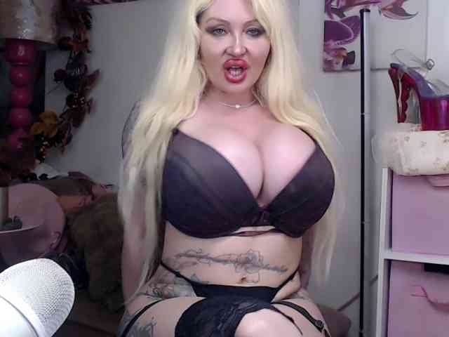 Modella: ElyinkPornsta