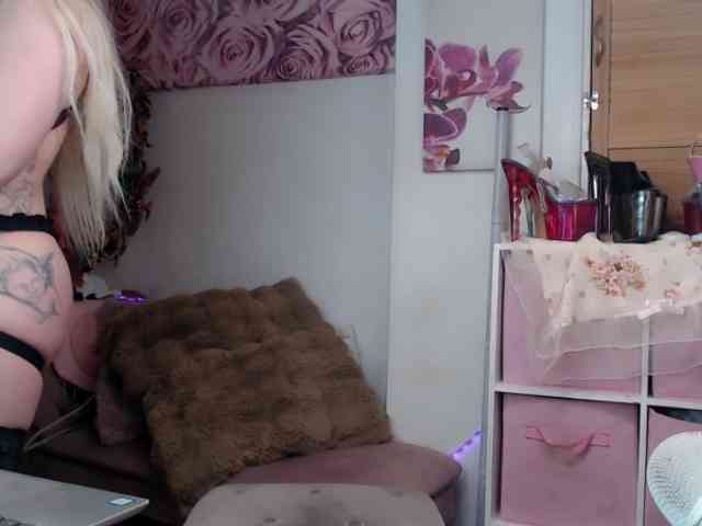 Modella: ElyinkPornsta