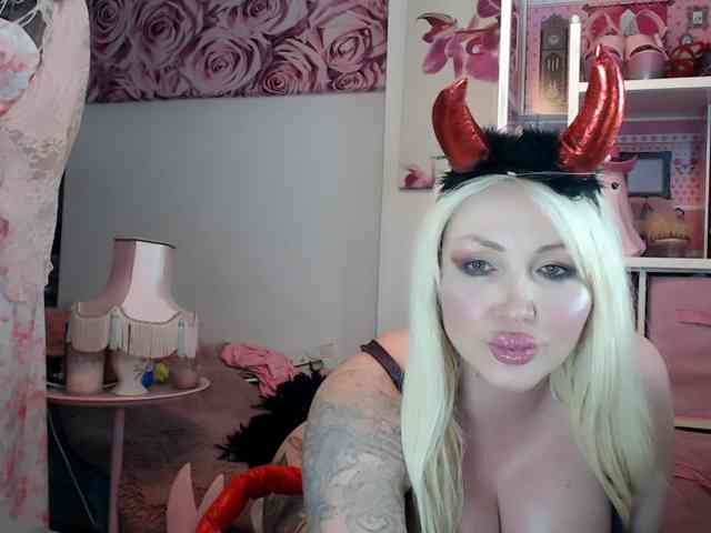 Modella: ElyinkPornsta