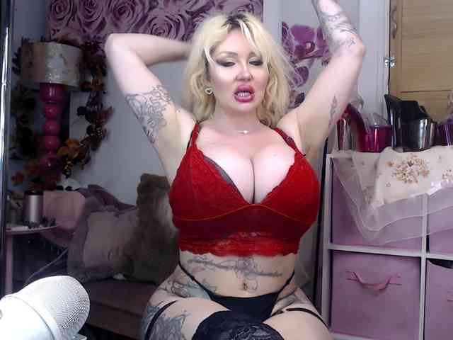 ElyinkPornsta webcam