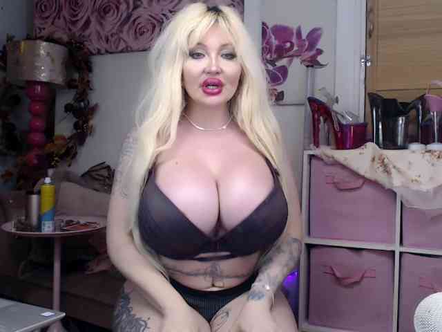 ElyinkPornsta webcam
