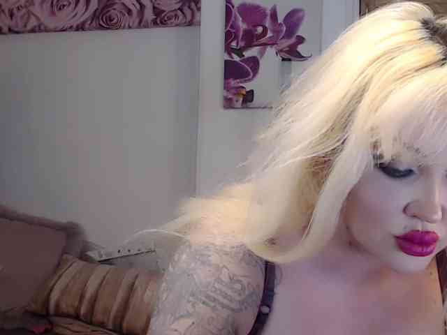 ElyinkPornsta webcam