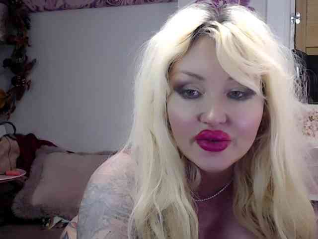 Modella: ElyinkPornsta