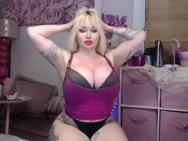 ElyinkPornsta webcam