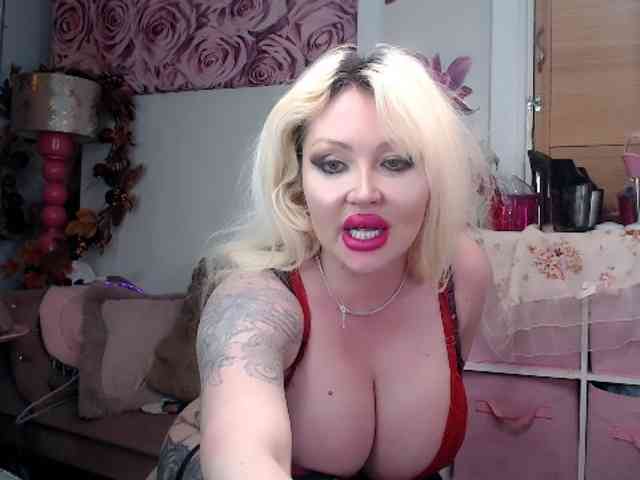 ElyinkPornsta webcam