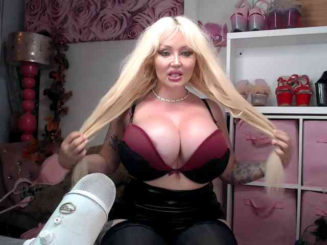ElyinkPornsta webcam