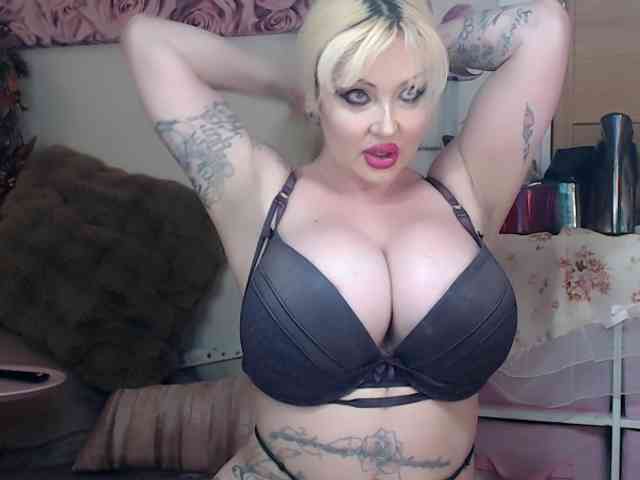 ElyinkPornsta webcam