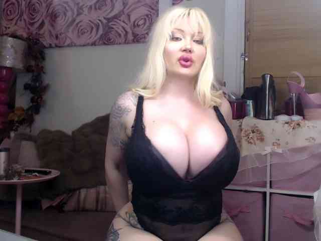 Modella: ElyinkPornsta