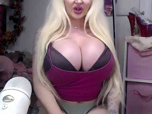 ElyinkPornsta webcam