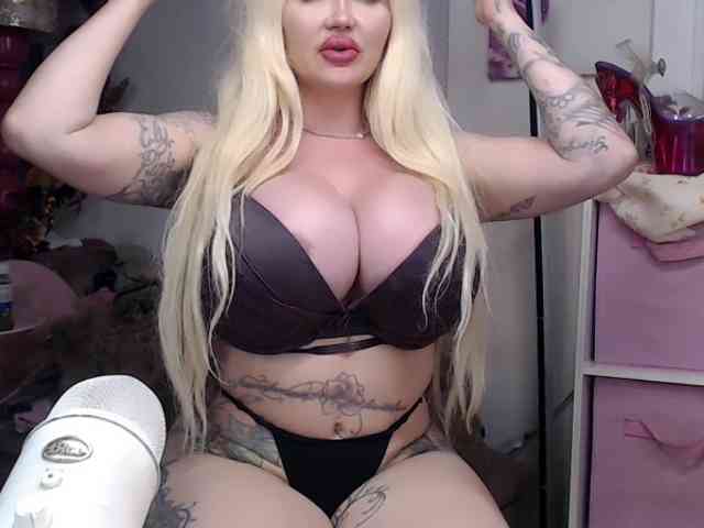 Modella: ElyinkPornsta