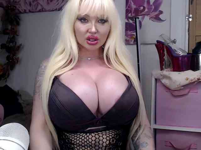 ElyinkPornsta webcam