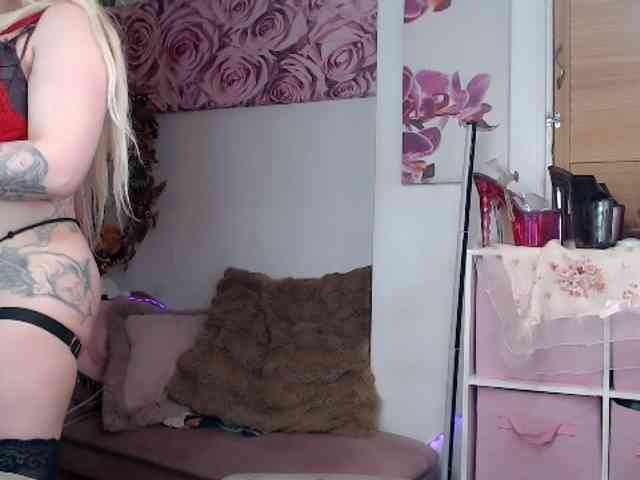 ElyinkPornsta webcam