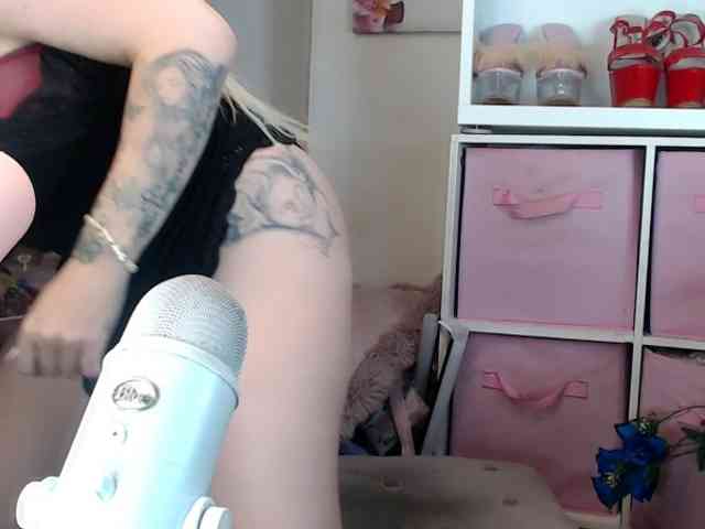 ElyinkPornsta webcam