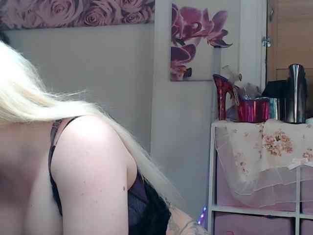 Modella: ElyinkPornsta