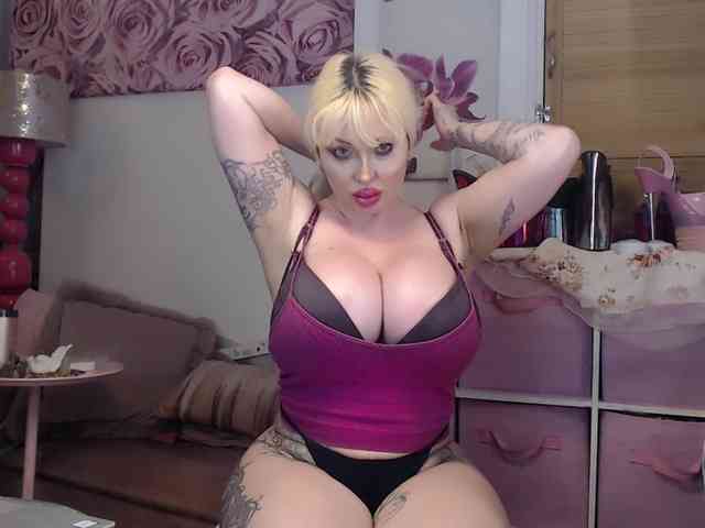 ElyinkPornsta webcam