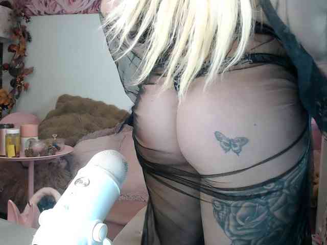 Modella: ElyinkPornsta