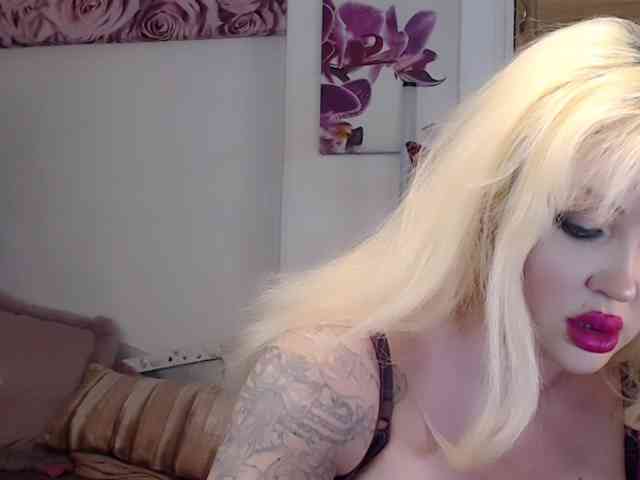 ElyinkPornsta webcam