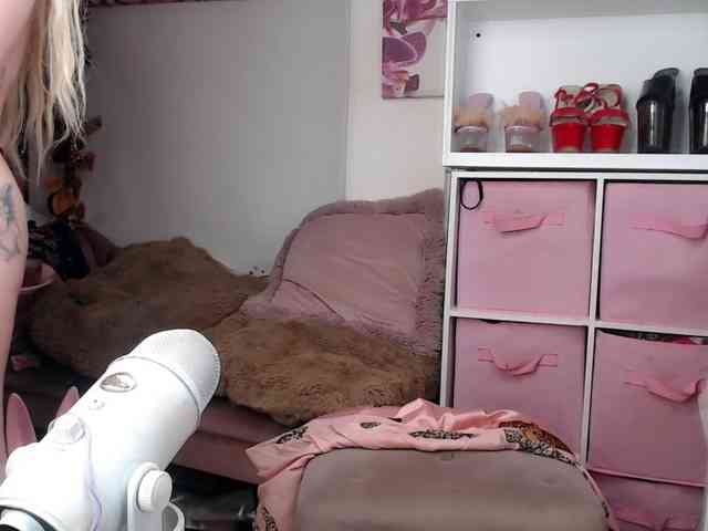 ElyinkPornsta webcam