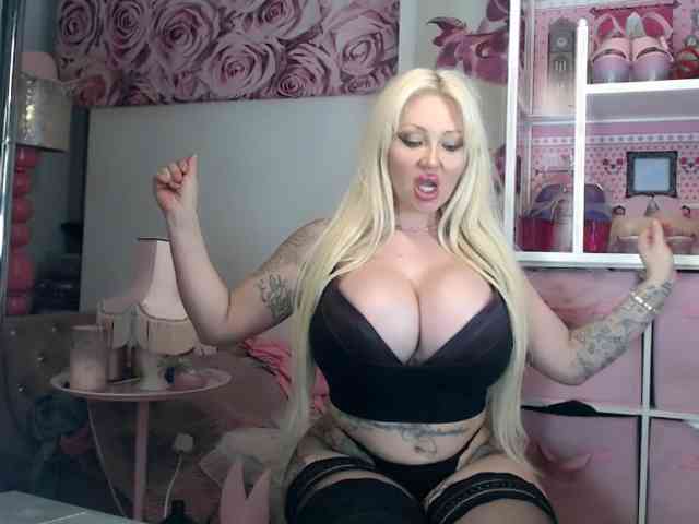 Modella: ElyinkPornsta