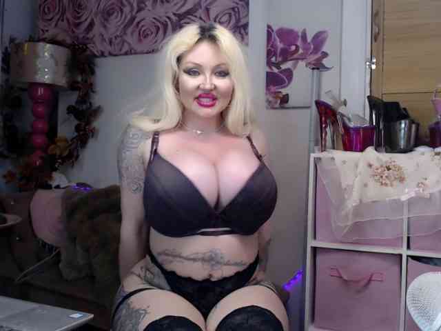 Modella: ElyinkPornsta