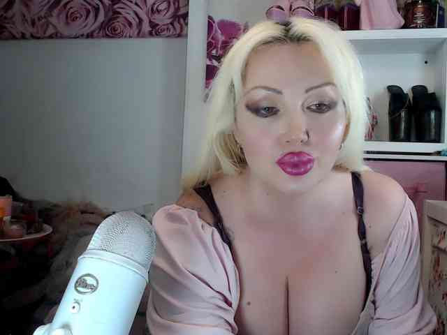 ElyinkPornsta webcam