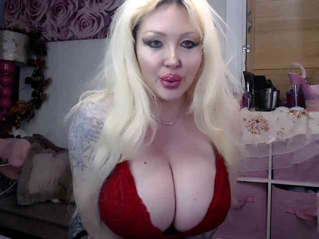 Modella: ElyinkPornsta