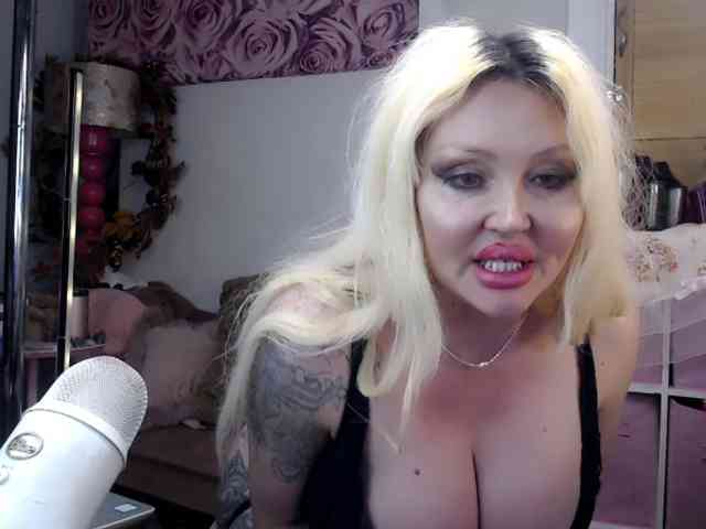 ElyinkPornsta webcam