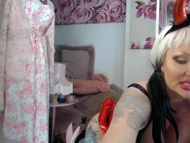 Modella: ElyinkPornsta