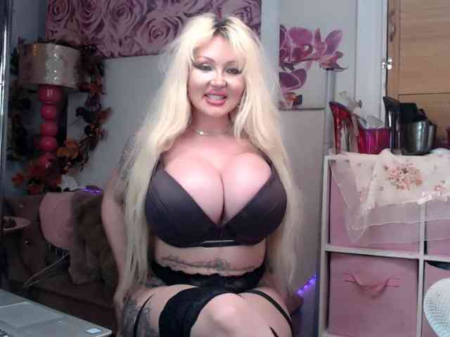 Modella: ElyinkPornsta