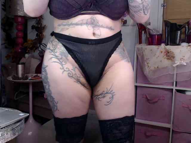 ElyinkPornsta webcam