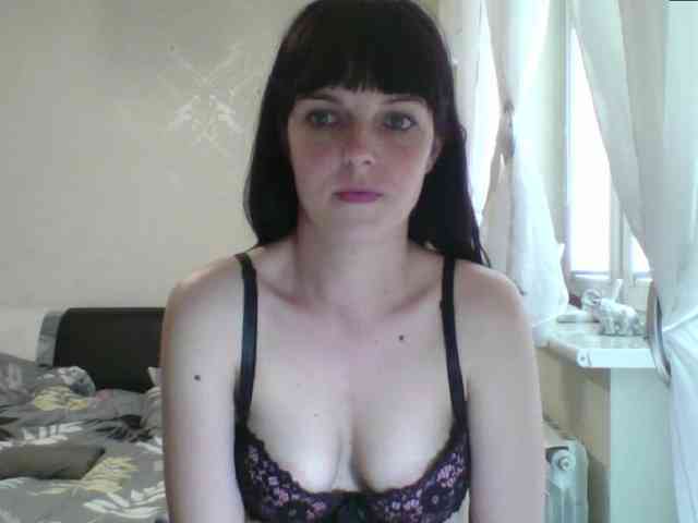 HotBrianna webcam