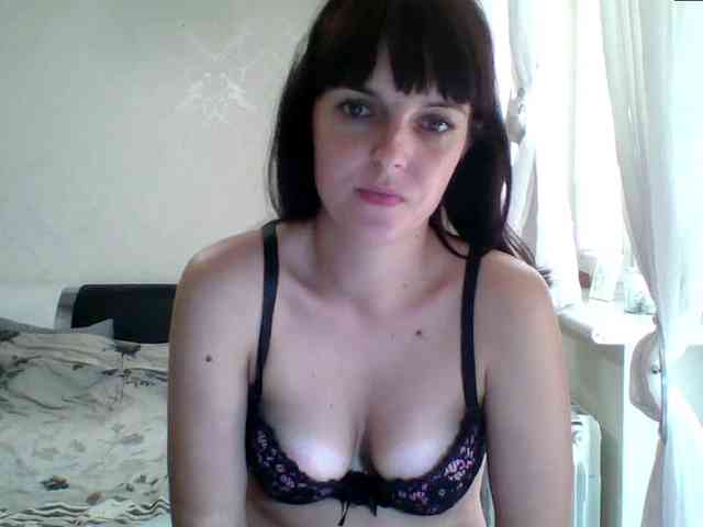HotBrianna webcam
