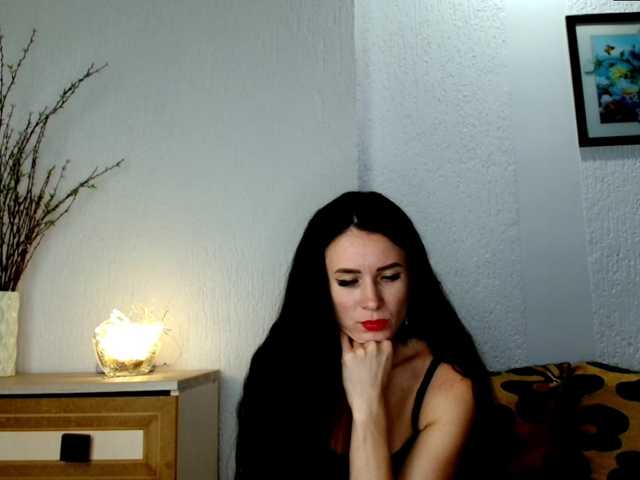 MilfLunna live cam preview