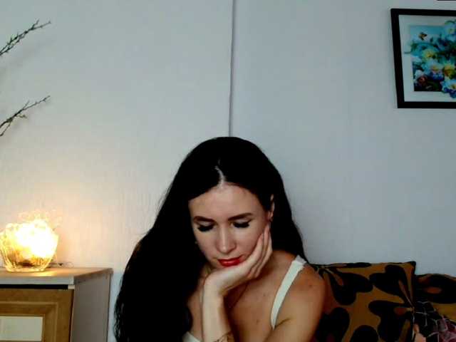 MilfLunna live cam preview