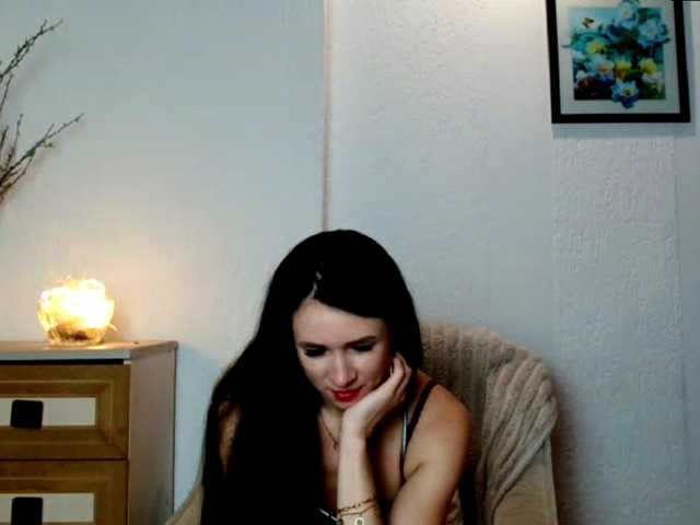 MilfLunna, en vivo ahora en BongaCams