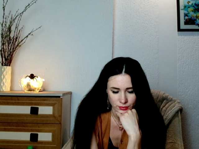 MilfLunna live cam on BongaCams