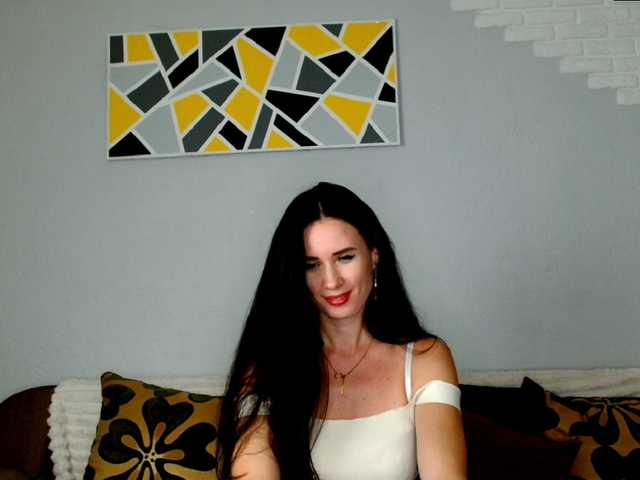 MilfLunna live cam on BongaCams