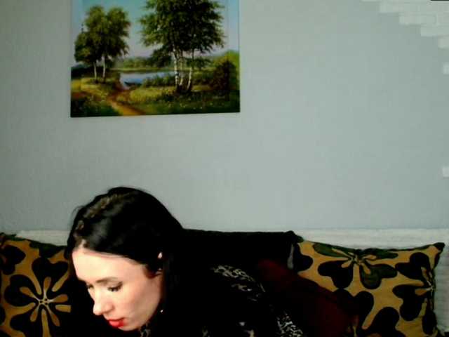 le modèle MilfLunna est en webcam porno dans un show sur le site bongacams, il possède les tags suivants: White/Caucasian,Brunette,Shaved