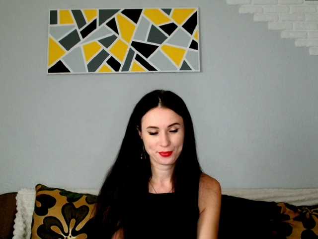 MilfLunna webcam bongacams model stream image