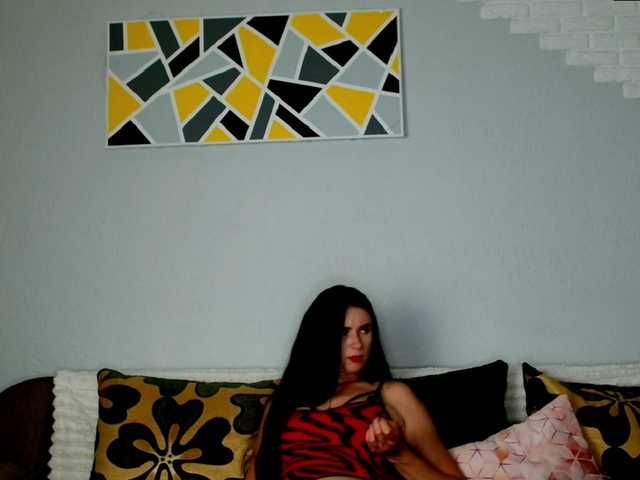 MilfLunna live webcam show