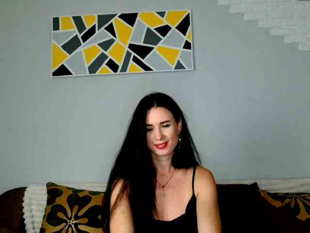 MilfLunna webcam