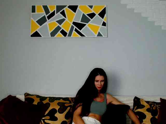 Model: MilfLunna