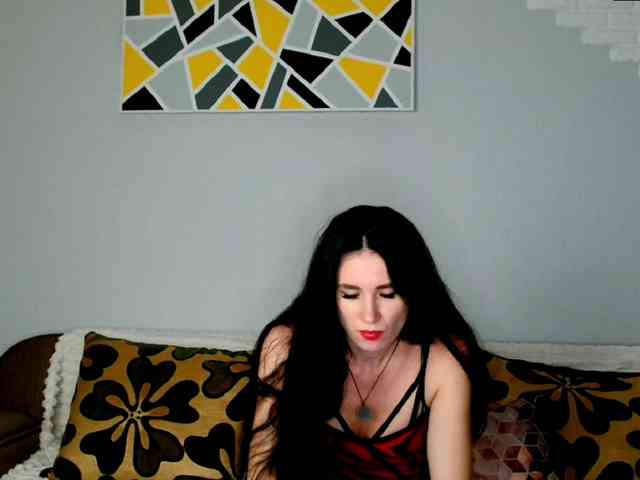 Model: MilfLunna