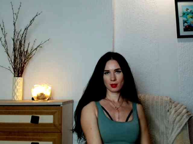 Model: MilfLunna
