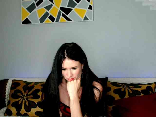 MilfLunna Live Webcam on BongaCams