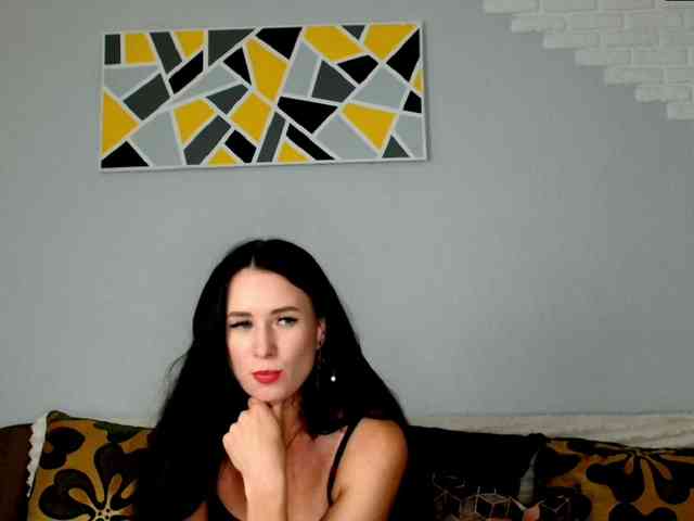 MilfLunna webcam