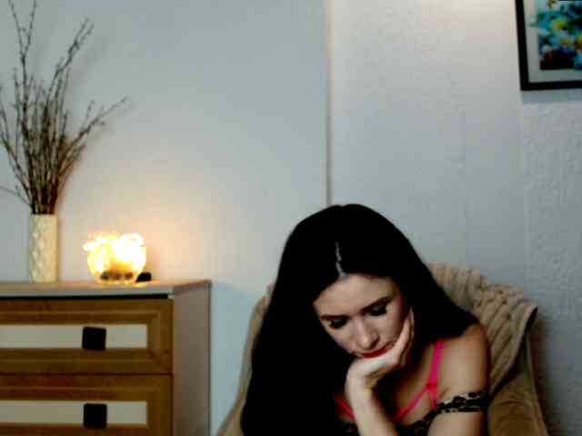 Model: MilfLunna