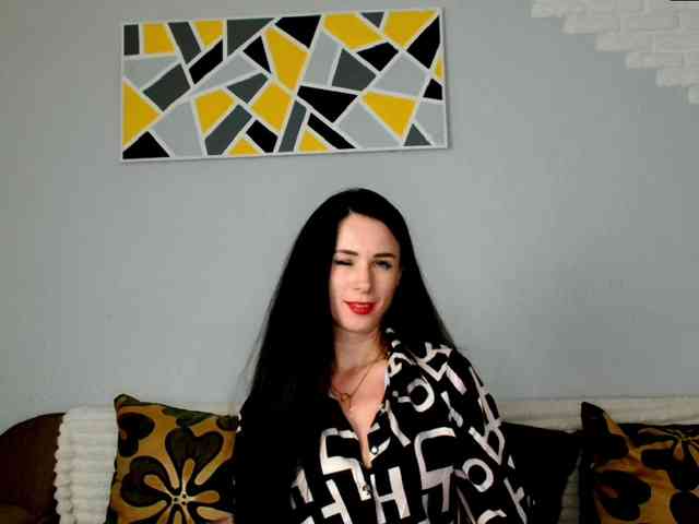 MilfLunna webcam