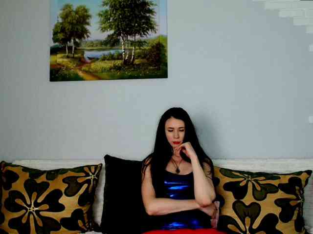 MilfLunna Live Webcam on BongaCams